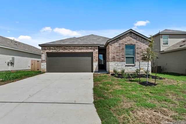 $350,000 | 31952 Ambrose Street, Bulverde, TX 78163