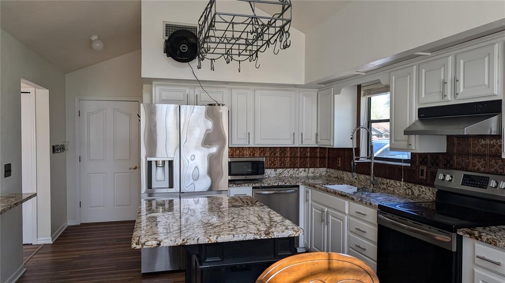 6404 Northwest 42nd Road Gainesville, FL 32606 - Photo 2 of 17