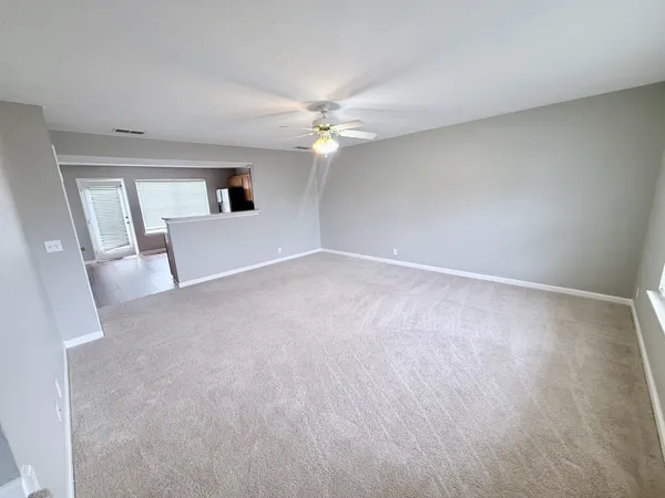 $1,500 | 7005 Alon Babayan Arch, La Vergne, TN 37086