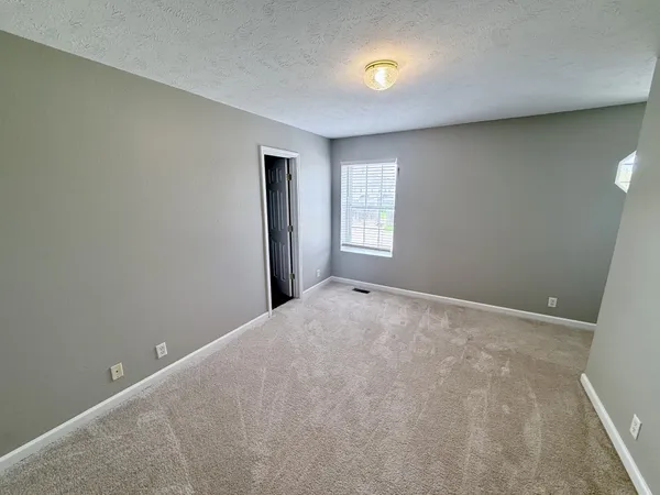 $1,500 | 7005 Alon Babayan Arch, La Vergne, TN 37086