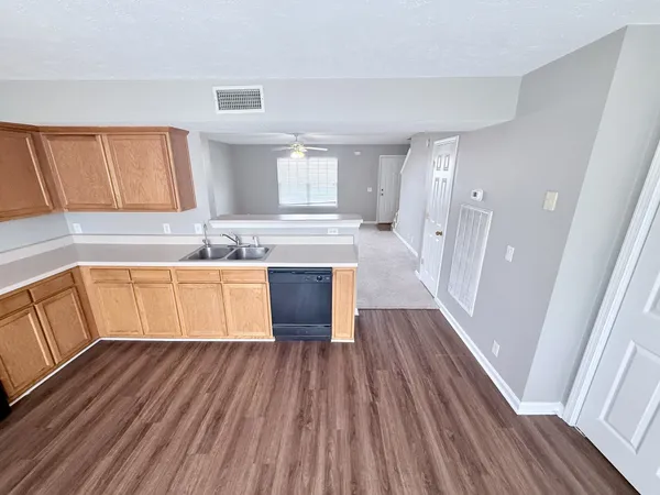 $1,500 | 7005 Alon Babayan Arch, La Vergne, TN 37086