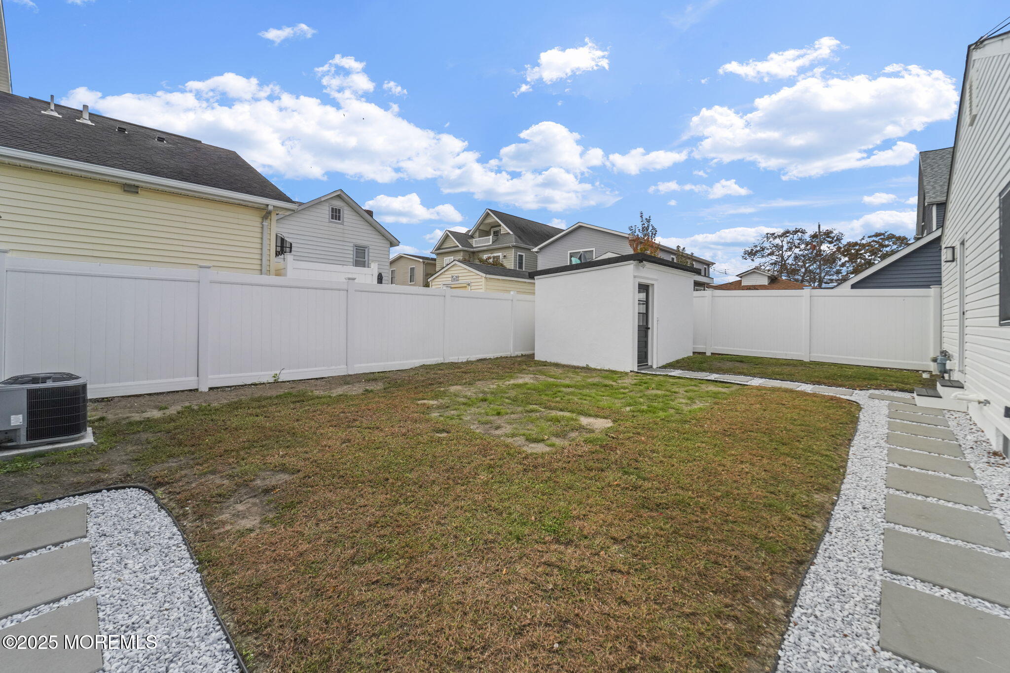 1807-1809 Laurel Terrace Belmar, NJ 07719 - Photo 18 of 20 a view of a backyard of the house