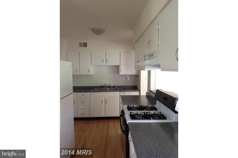 1748 Anderson Road Falls Church, VA 22043 - Photo 12 of 21 Gallery Image 12