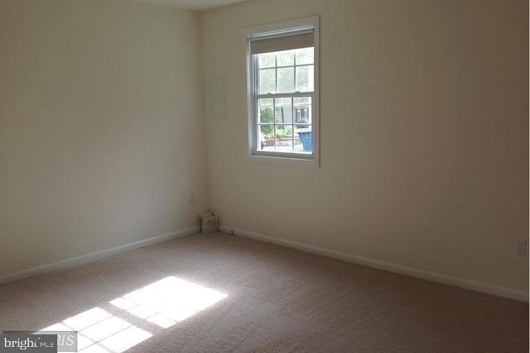 1748 Anderson Road Falls Church, VA 22043 - Photo 18 of 21 Gallery Image 18