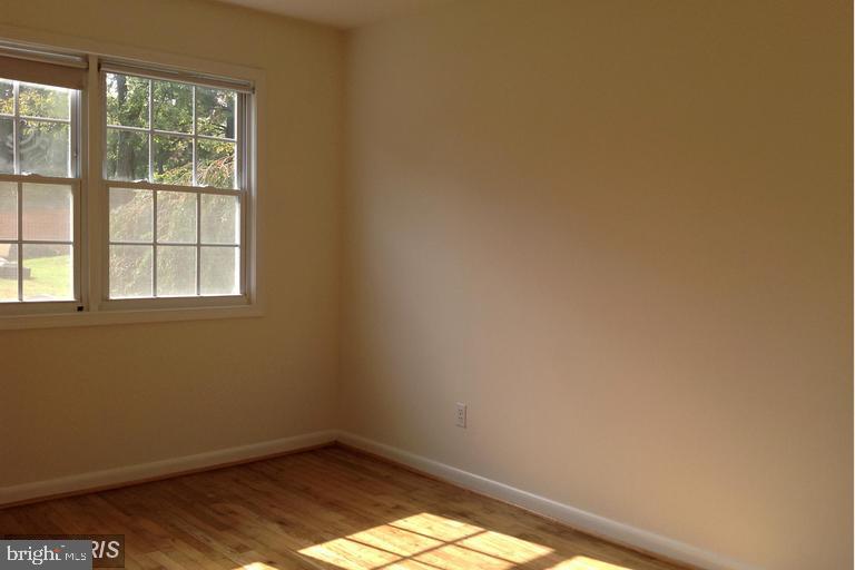 1748 Anderson Road Falls Church, VA 22043 - Photo 9 of 21 Gallery Image 9