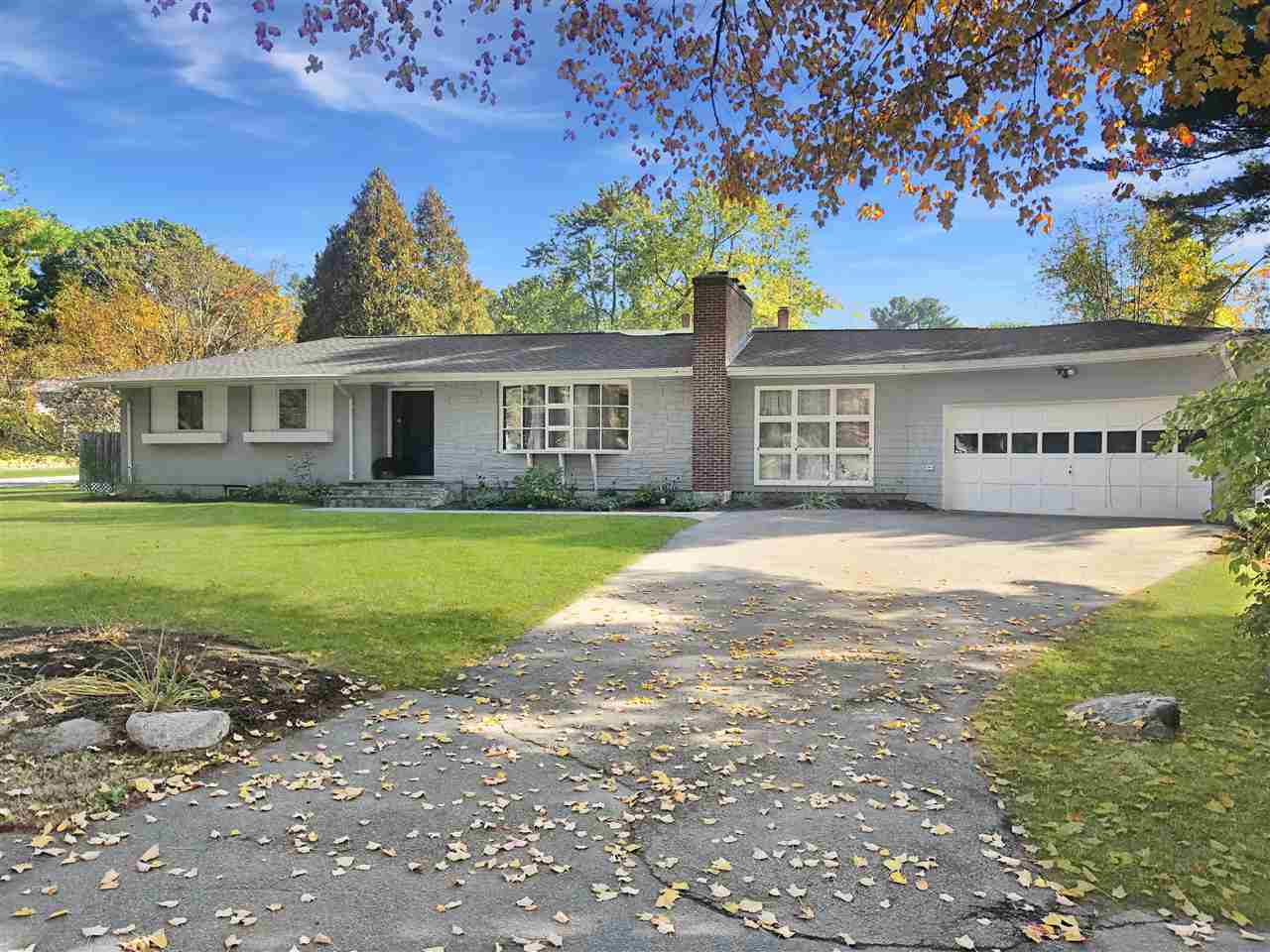 135 Exeter Road Hampton, NH 03842 - Photo 2 of 30