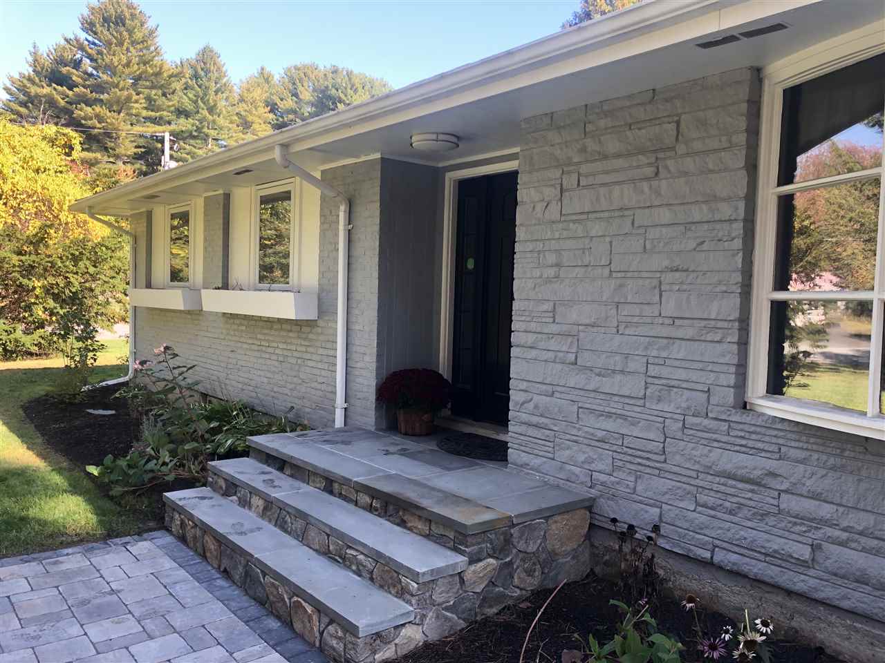 135 Exeter Road Hampton, NH 03842 - Photo 3 of 30