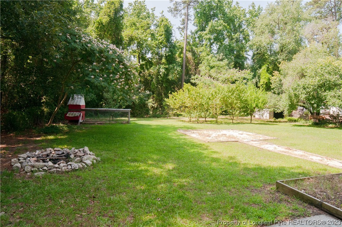 4605 Nix Road Fayetteville, NC 28314 - Photo 5 of 48 a view of a park