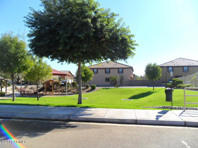 8105 West Groom Creek Road Phoenix, AZ 85043 - Photo 17 of 18 Park