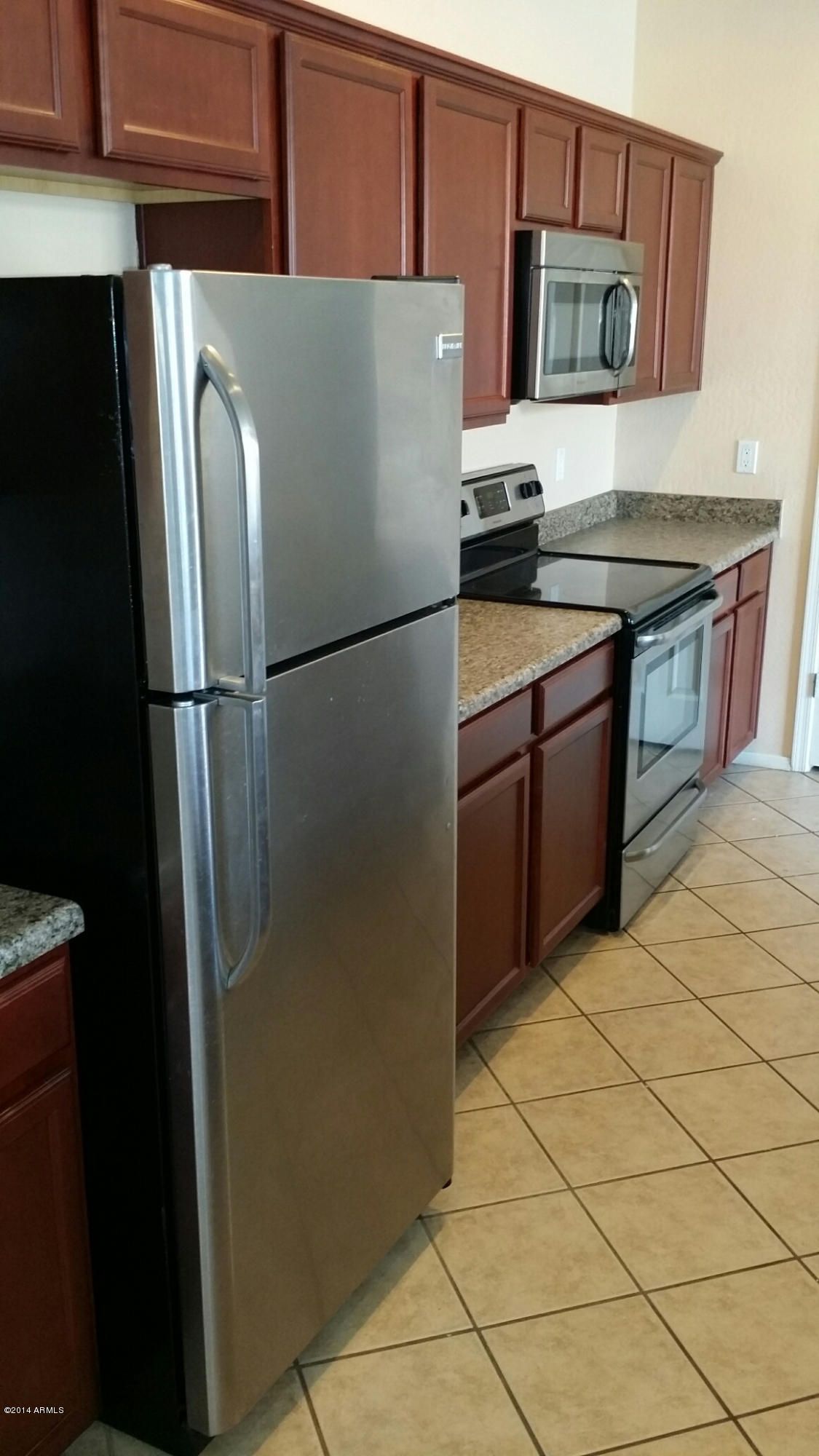 8105 West Groom Creek Road Phoenix, AZ 85043 - Photo 5 of 18 20140527_140112_resized