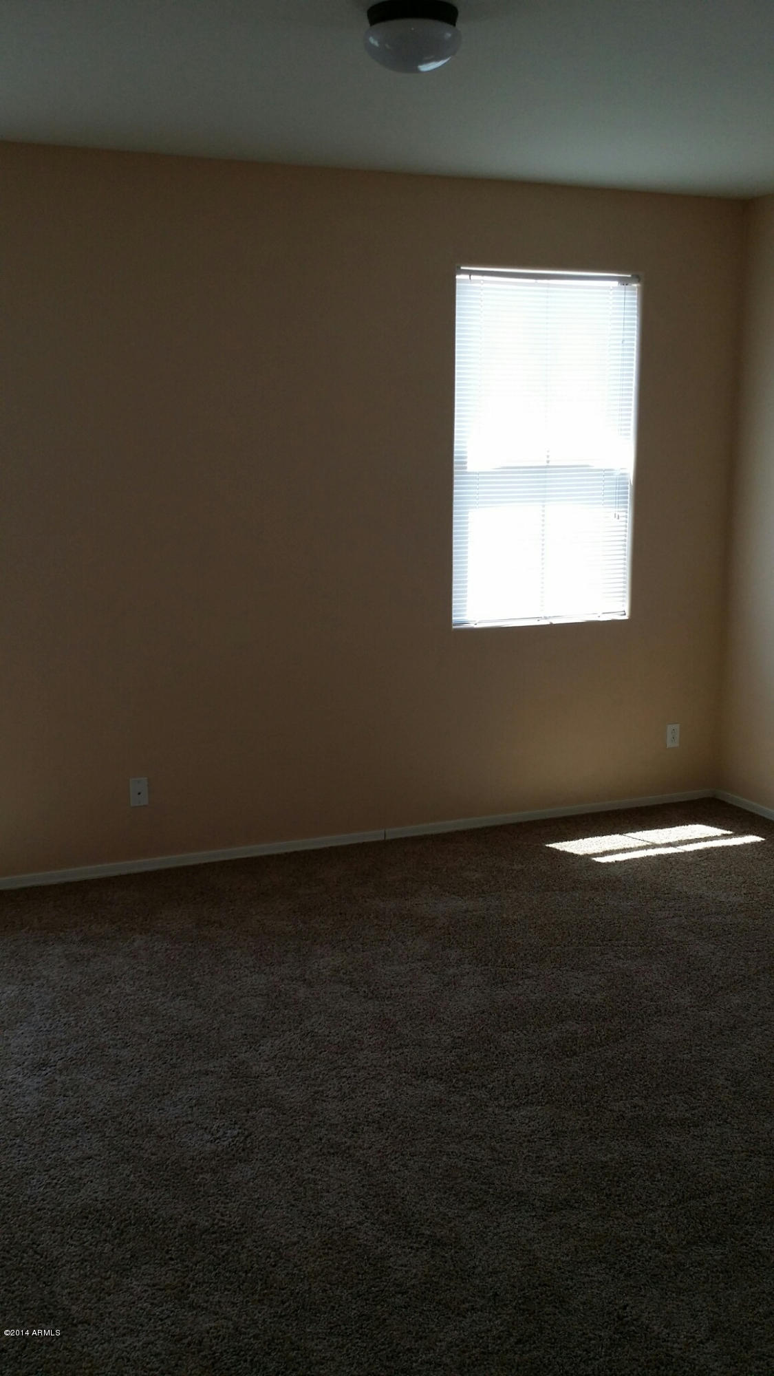 8105 West Groom Creek Road Phoenix, AZ 85043 - Photo 9 of 18 20140527_135919_resized