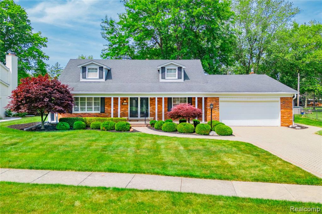 8236 Burning Bush Road Grosse Ile, MI 48138 - Photo 1 of 32