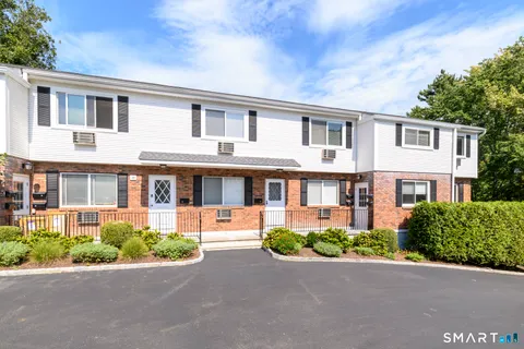 $275,000 | 40 Cerretta Street, Unit 13D, Stamford, CT 06907