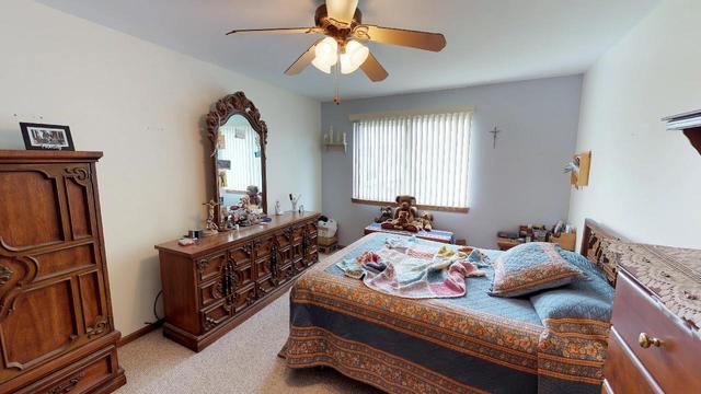 685 Katherine Lane Addison, IL 60101 - Photo 14 of 16 Gallery Image 14