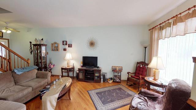 685 Katherine Lane Addison, IL 60101 - Photo 7 of 16 Gallery Image 7