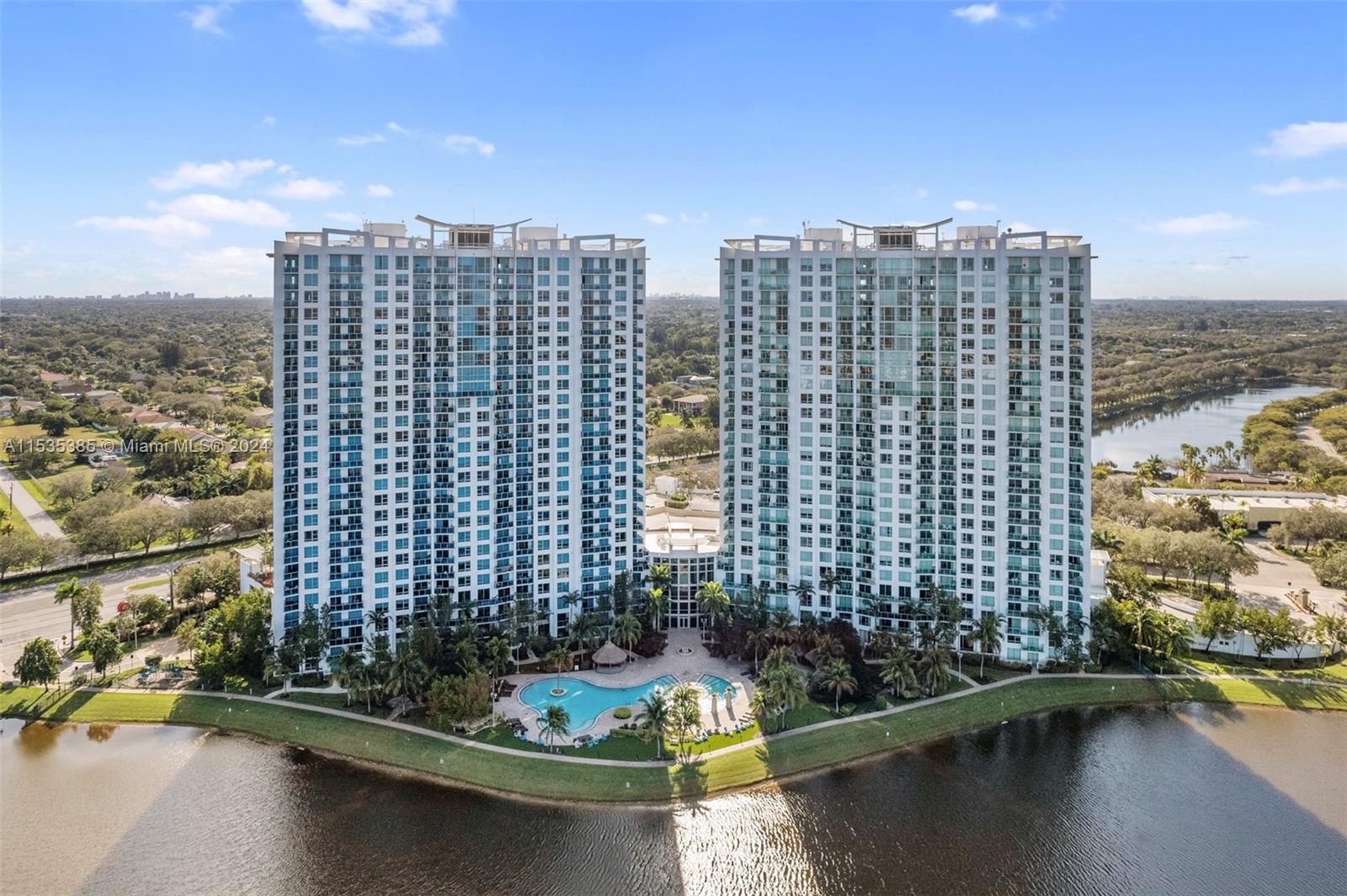 2681 North Flamingo Road, Unit 1405S Sunrise, FL 33323 - Photo 25 of 28 a view of roof with sitting area