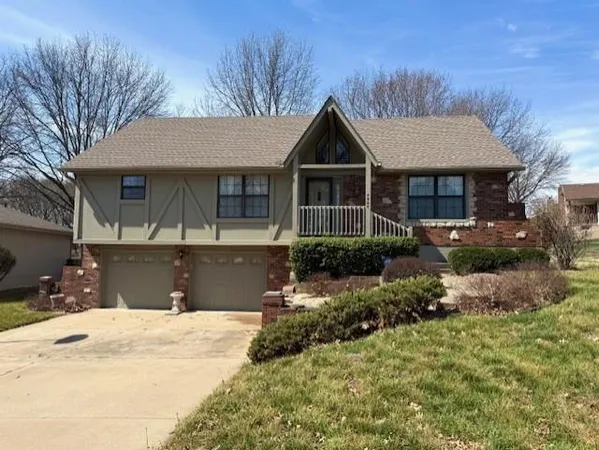 $230,000 | 4924 South Bryant Drive, Independence, MO 64055