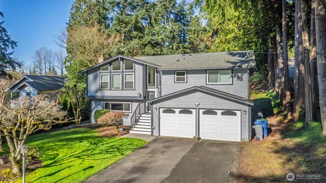 $1,195,000 | 3718 Northeast 189th Place, Lake Forest Park, WA 98155