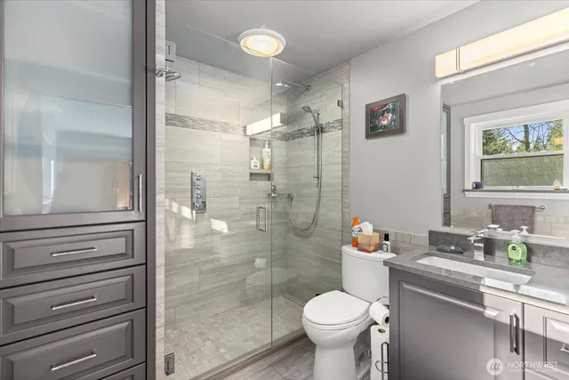 $1,195,000 | 3718 Northeast 189th Place, Lake Forest Park, WA 98155