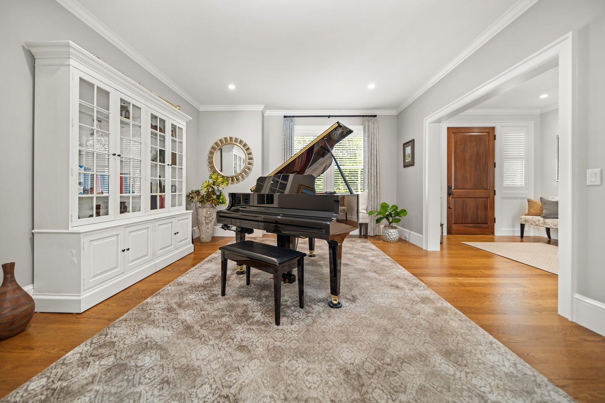 444 Vineyard Road Cotuit, MA 02635 - Photo 9 of 59 Front room 2