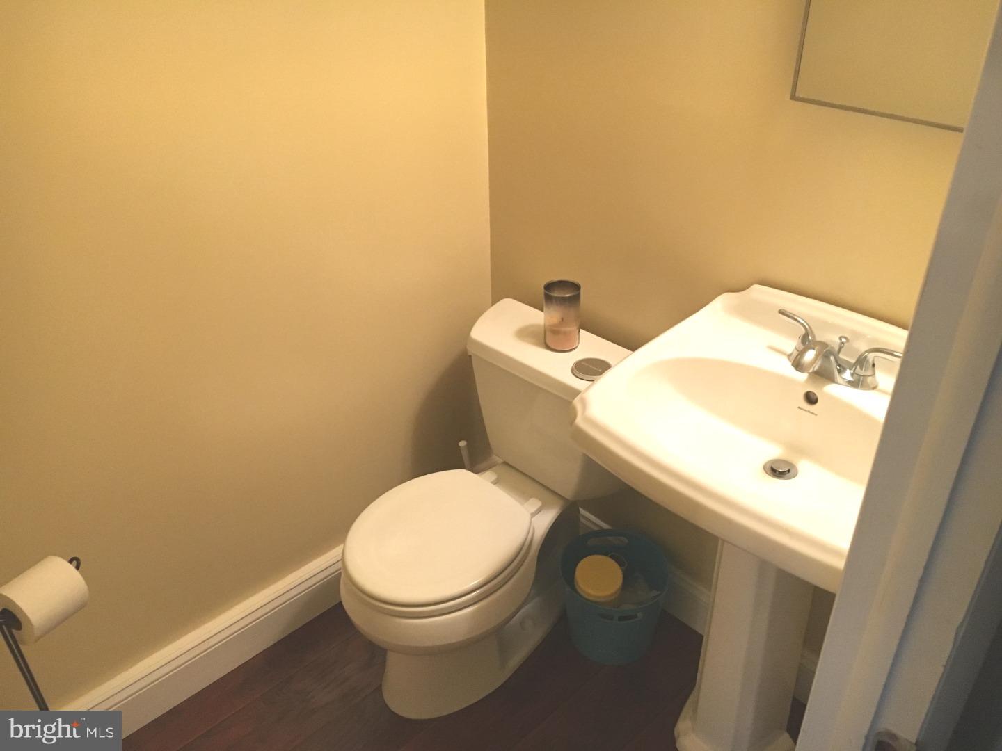 10826 Rayland Road Philadelphia, PA 19154 - Photo 15 of 19 Bathroom