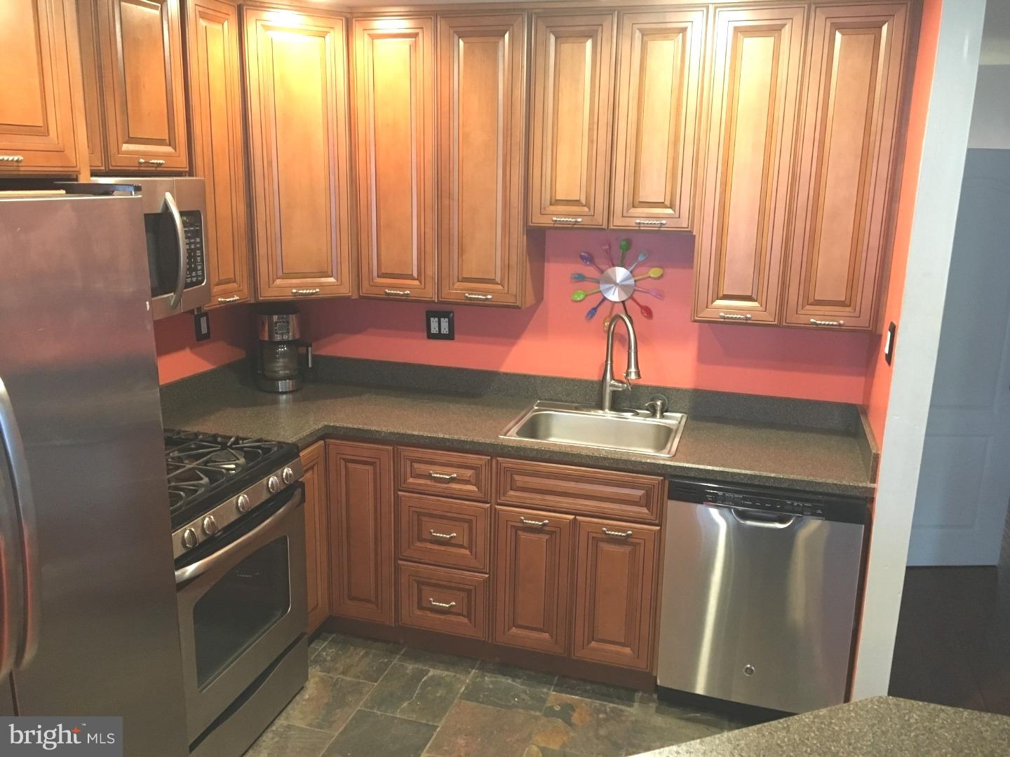 10826 Rayland Road Philadelphia, PA 19154 - Photo 7 of 19 Kitchen
