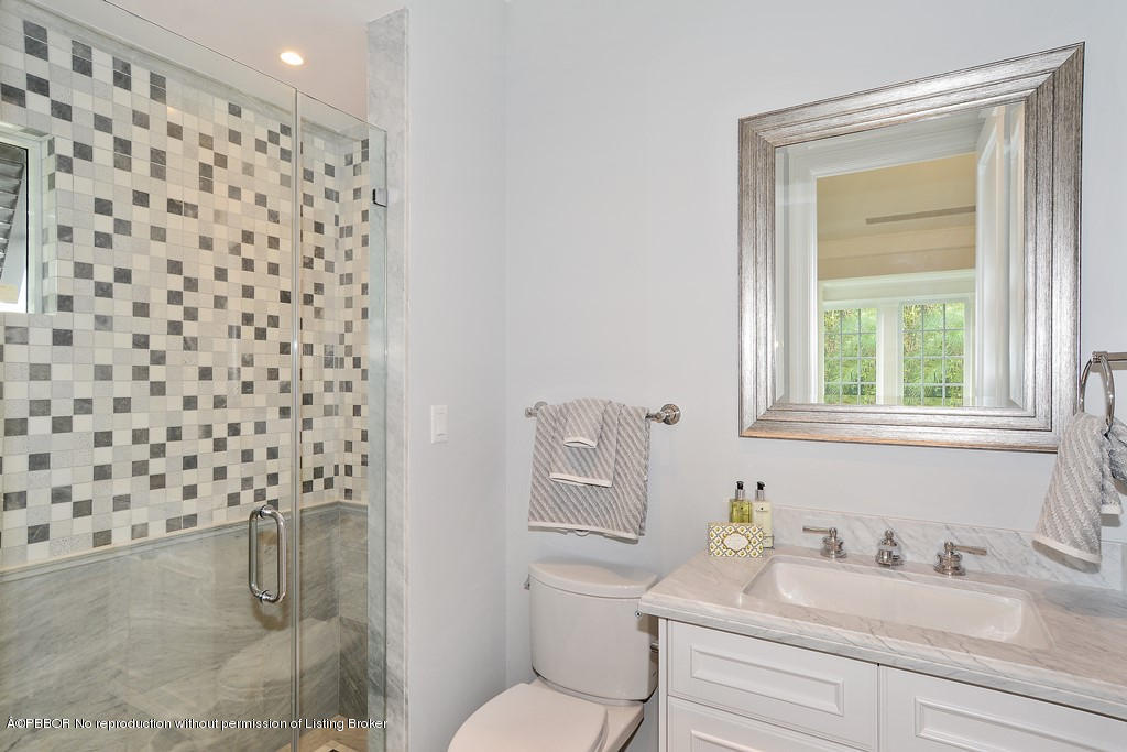 271 Southland Road Palm Beach, FL 33480 - Photo 7 of 10 Guest Bath