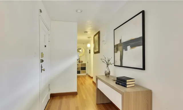 $400,000 | 140-18 Burden Crescent, Unit 611 | Briarwood