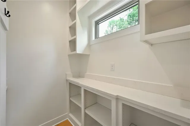 $899,950 | 17371 Northwest County Road 1501, Archie, MO 64725