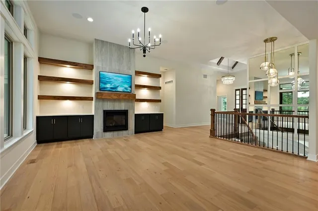 $899,950 | 17371 Northwest County Road 1501, Archie, MO 64725