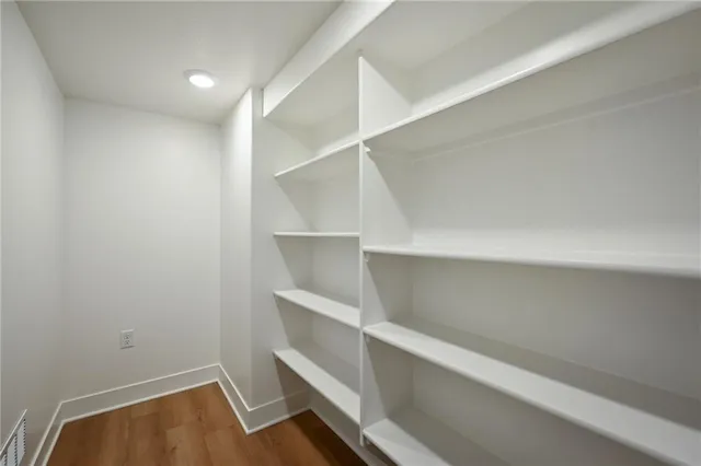 $899,950 | 17371 Northwest County Road 1501, Archie, MO 64725