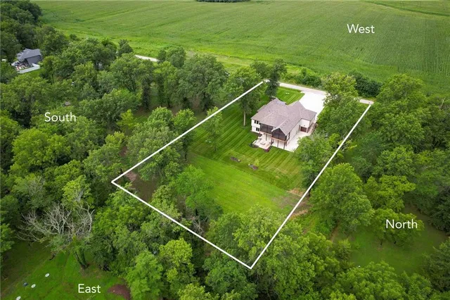 $899,950 | 17371 Northwest County Road 1501, Archie, MO 64725