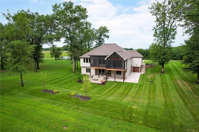 $899,950 | 17371 Northwest County Road 1501, Archie, MO 64725