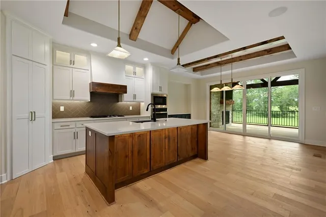 $899,950 | 17371 Northwest County Road 1501, Archie, MO 64725