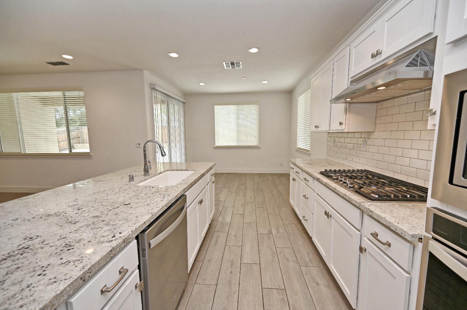 3919 Mitchell Avenue Clovis, CA 93619 - Photo 11 of 35