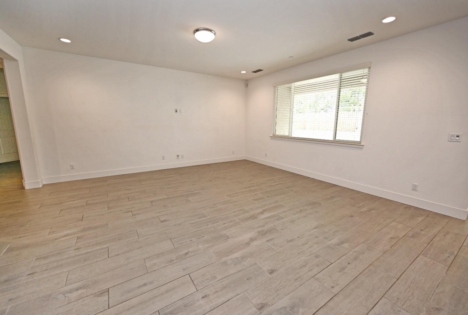 3919 Mitchell Avenue Clovis, CA 93619 - Photo 17 of 35