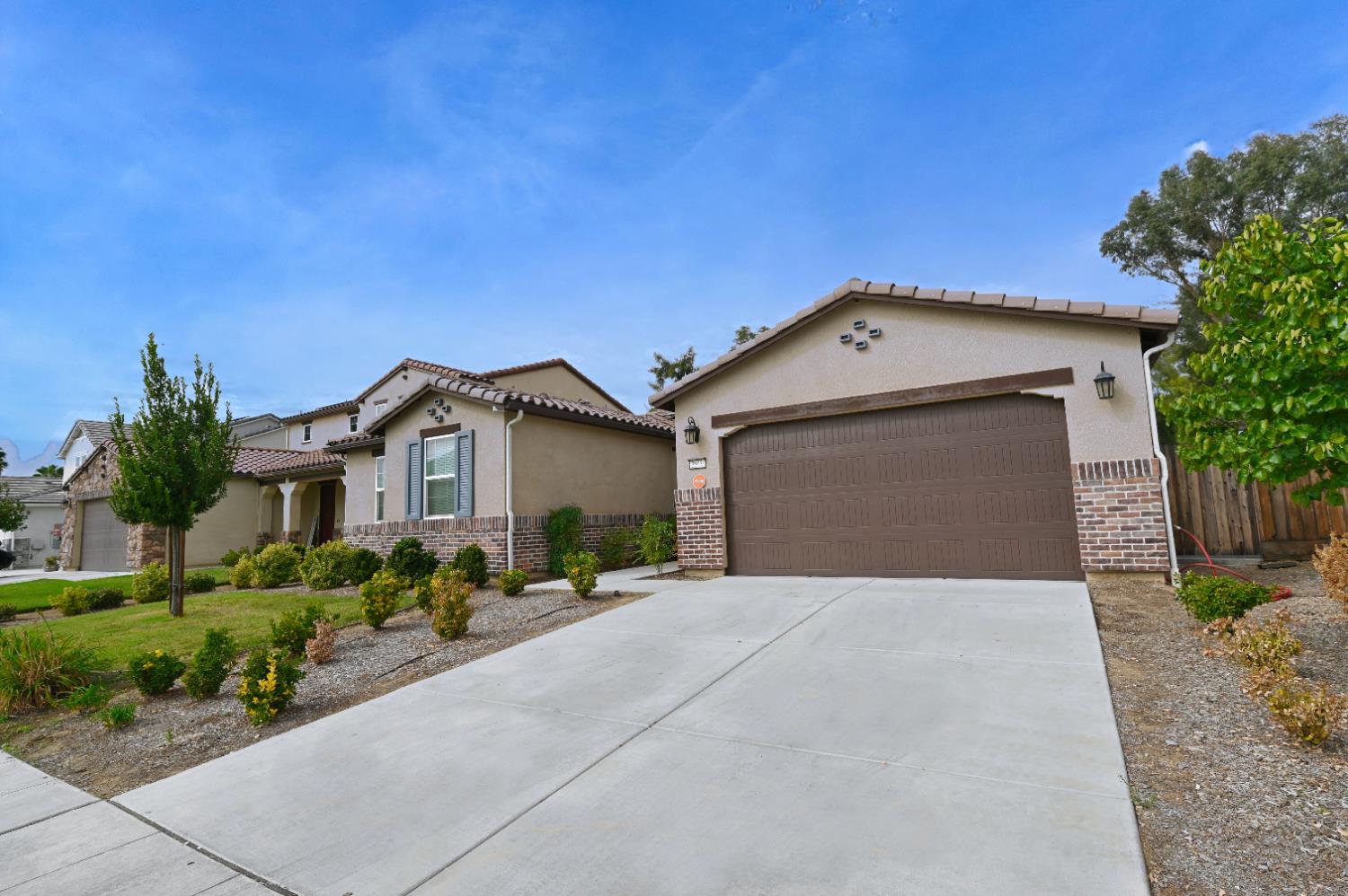 3919 Mitchell Avenue Clovis, CA 93619 - Photo 2 of 35