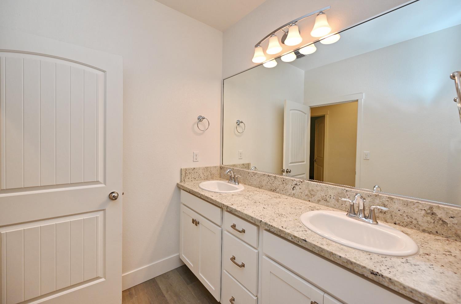 3919 Mitchell Avenue Clovis, CA 93619 - Photo 27 of 35