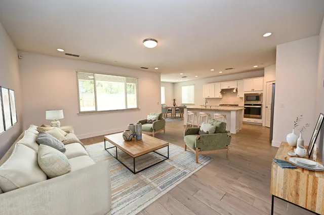 $545,000 | 3919 Mitchell Avenue, Clovis, CA 93619