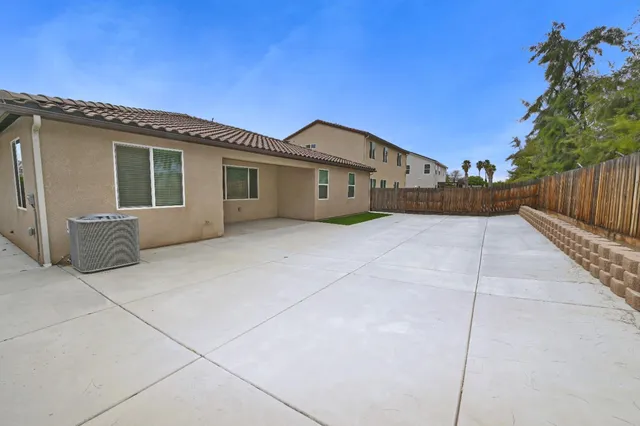 $545,000 | 3919 Mitchell Avenue, Clovis, CA 93619