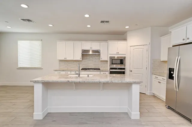 $545,000 | 3919 Mitchell Avenue, Clovis, CA 93619