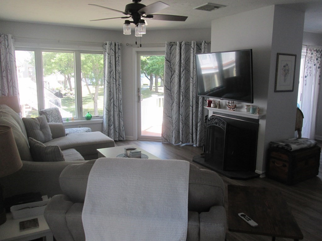 306 Beacon Park Road, Unit 306 Webster, MA 01570 - Photo 23 of 40