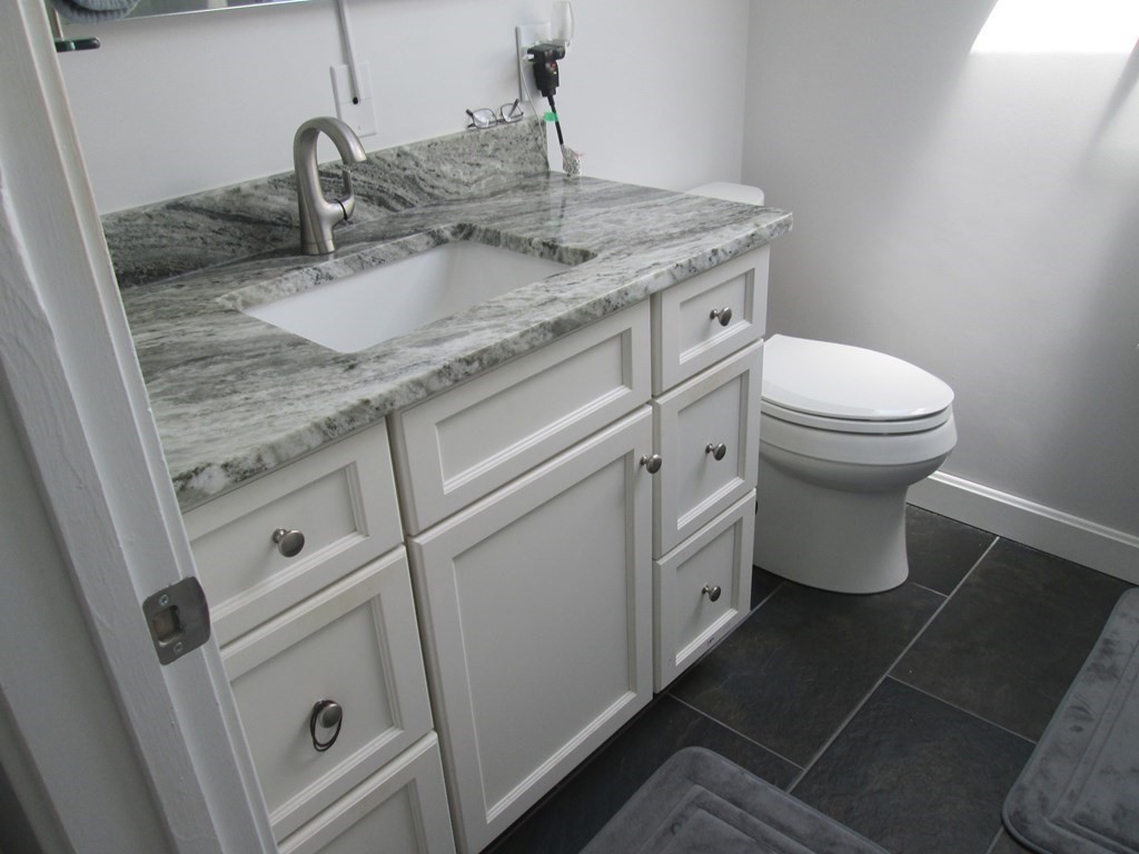 306 Beacon Park Road, Unit 306 Webster, MA 01570 - Photo 32 of 40