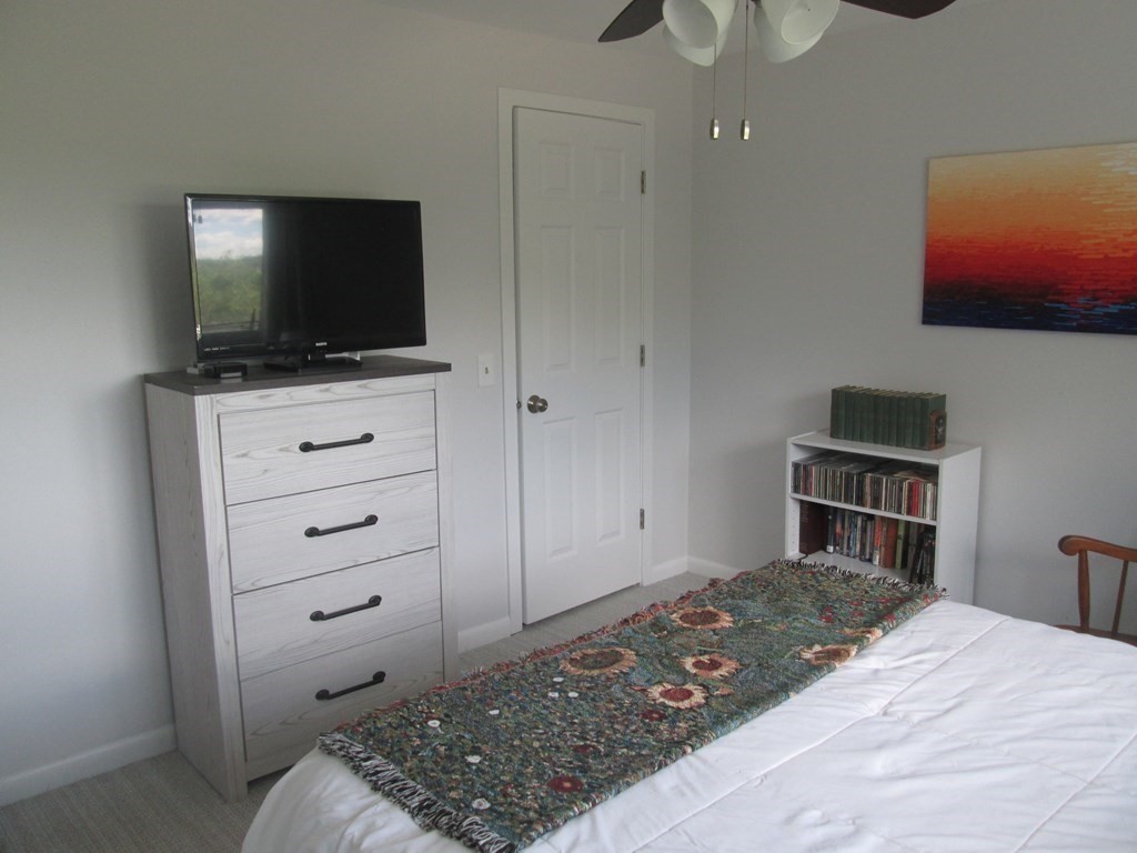 306 Beacon Park Road, Unit 306 Webster, MA 01570 - Photo 37 of 40