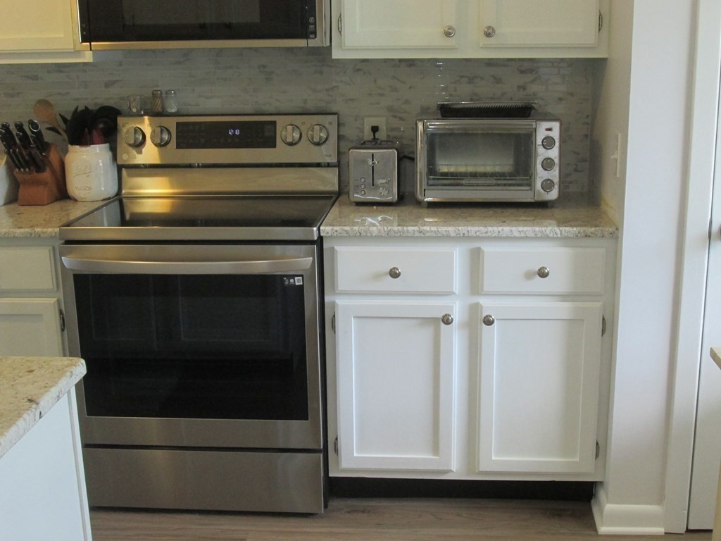 306 Beacon Park Road, Unit 306 Webster, MA 01570 - Photo 10 of 40