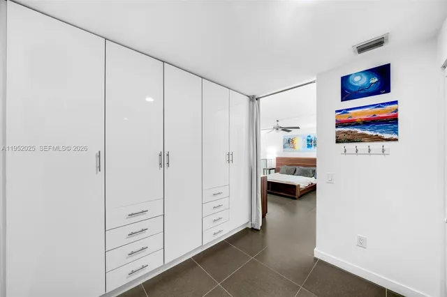 $650,000 | 300 South Biscayne Boulevard, Unit L410, Miami, FL 33131