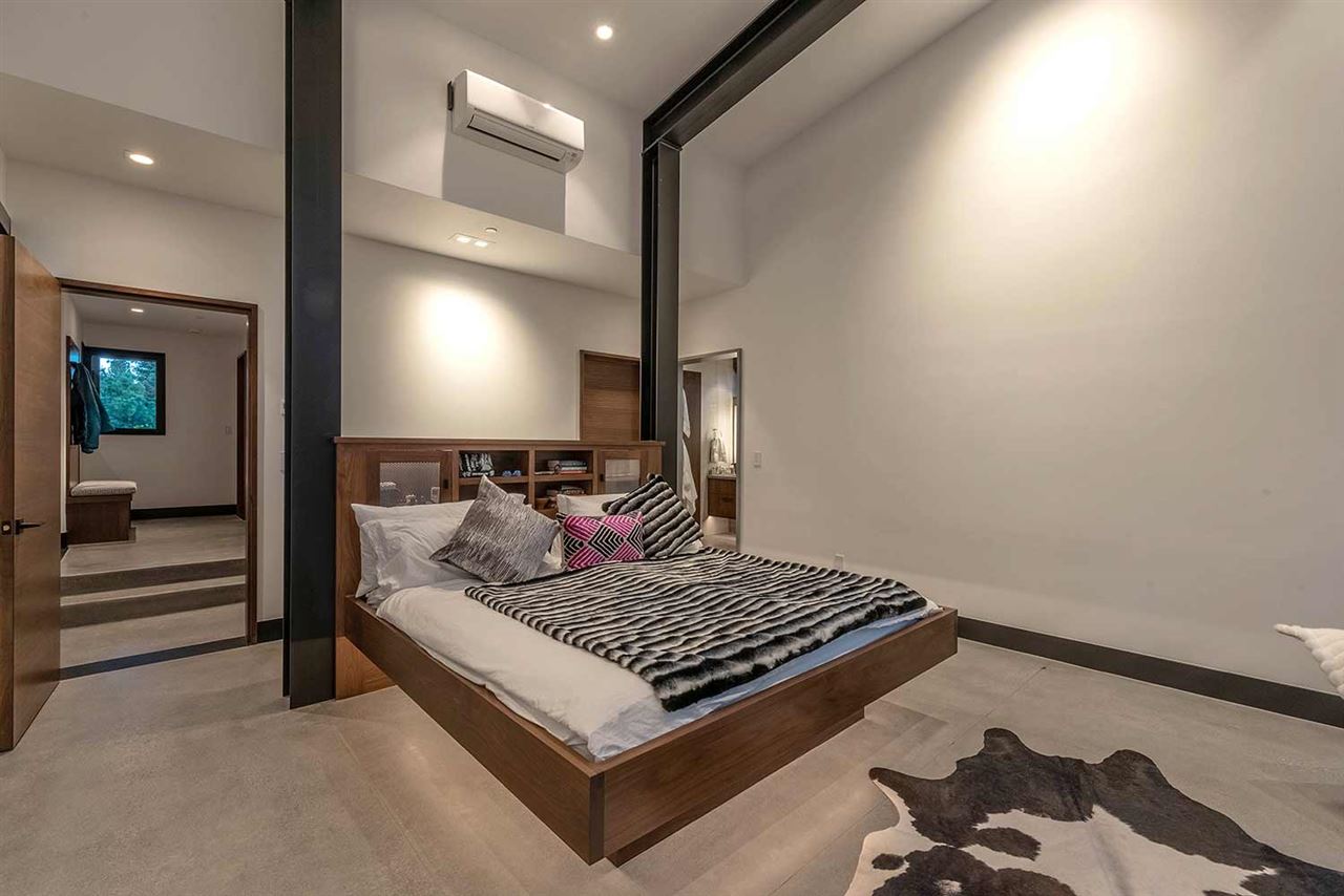 10629 Carson Range Road Truckee, CA 96161 - Photo 11 of 21 a living room with furniture