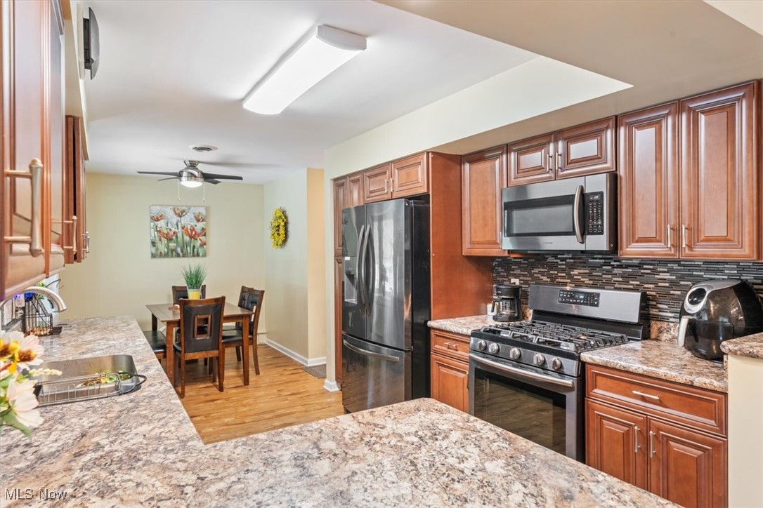 7332 Ward Road Cleveland, OH 44134 - Photo 4 of 19