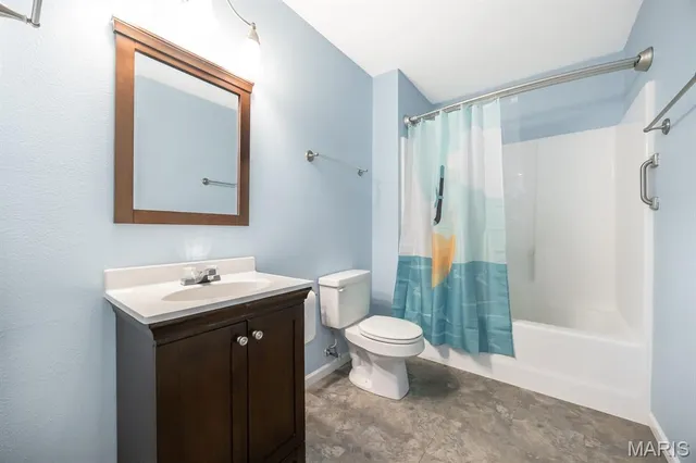 $375,000 | 109 Sunnybrooke, Troy, IL 62294