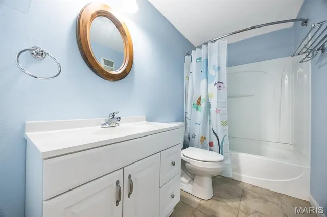 $375,000 | 109 Sunnybrooke, Troy, IL 62294